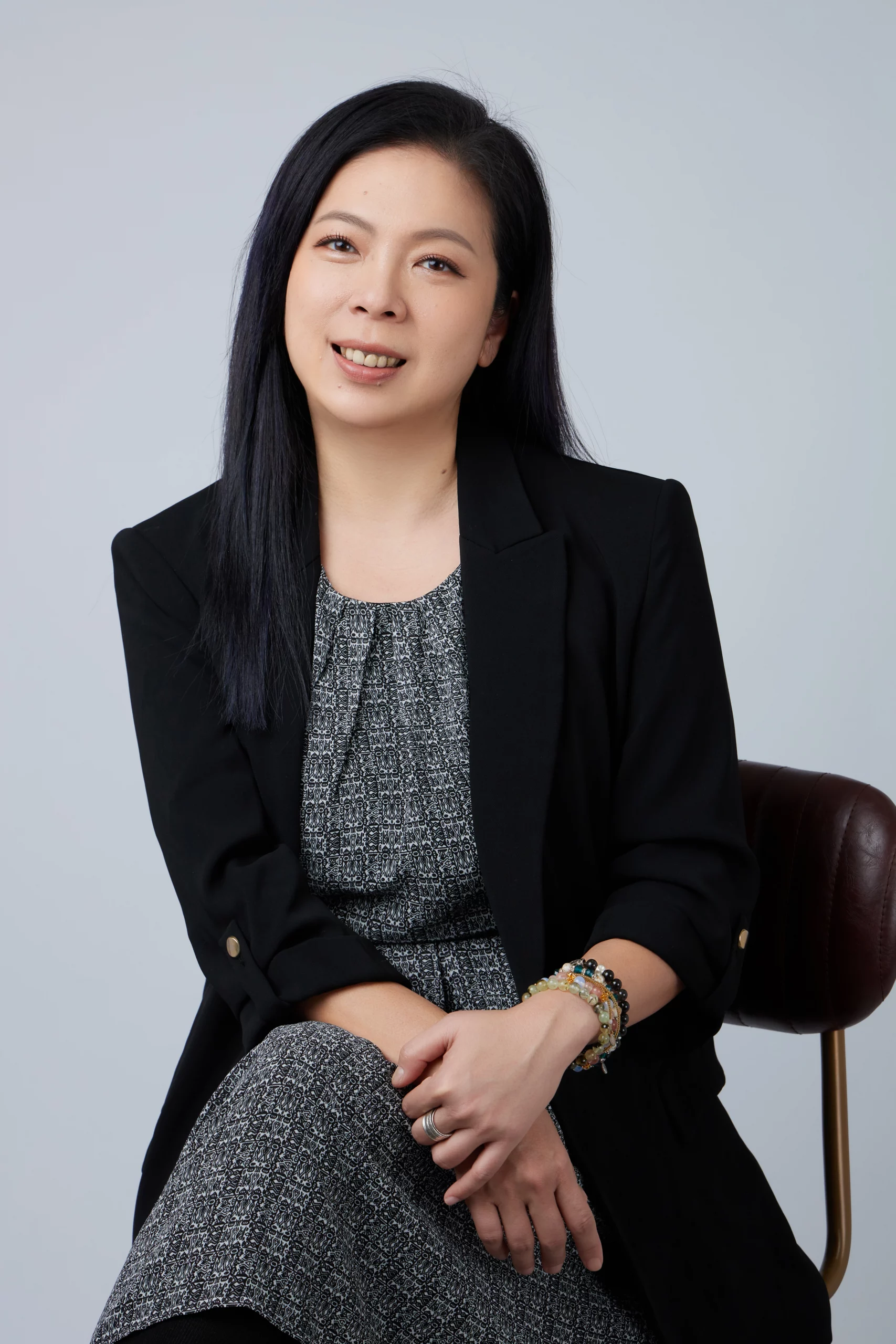 Pi-Hsia Hung - Provence, France chinese-speaking real estate agent