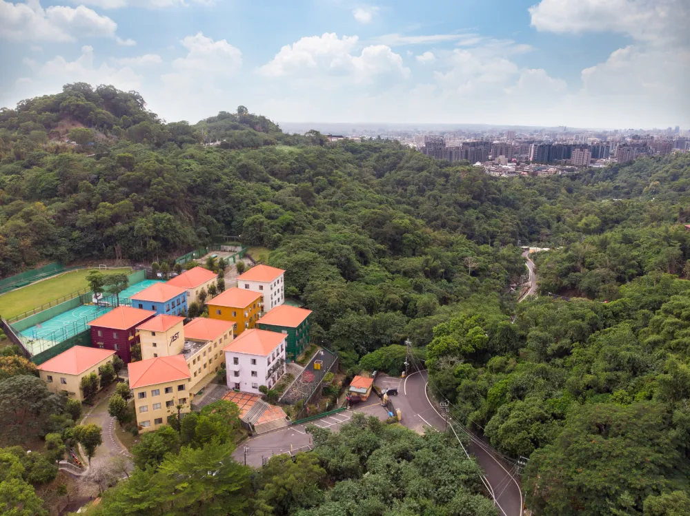 Taichung American School — campus photo