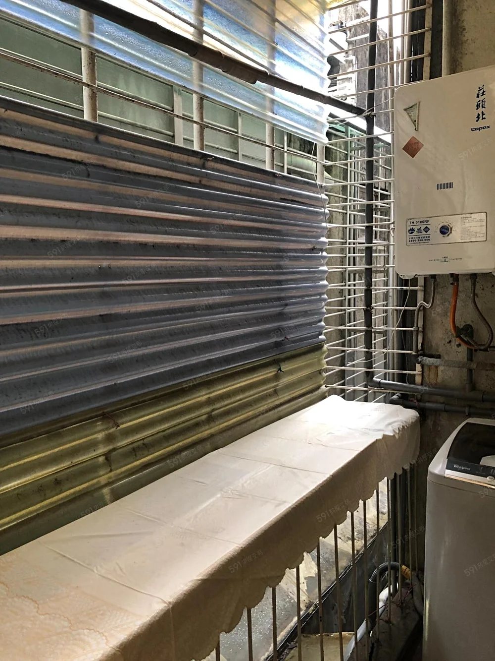 Room for rent in Daan District, Taipei City | NT$ 15 800 | 8 ping slide 4