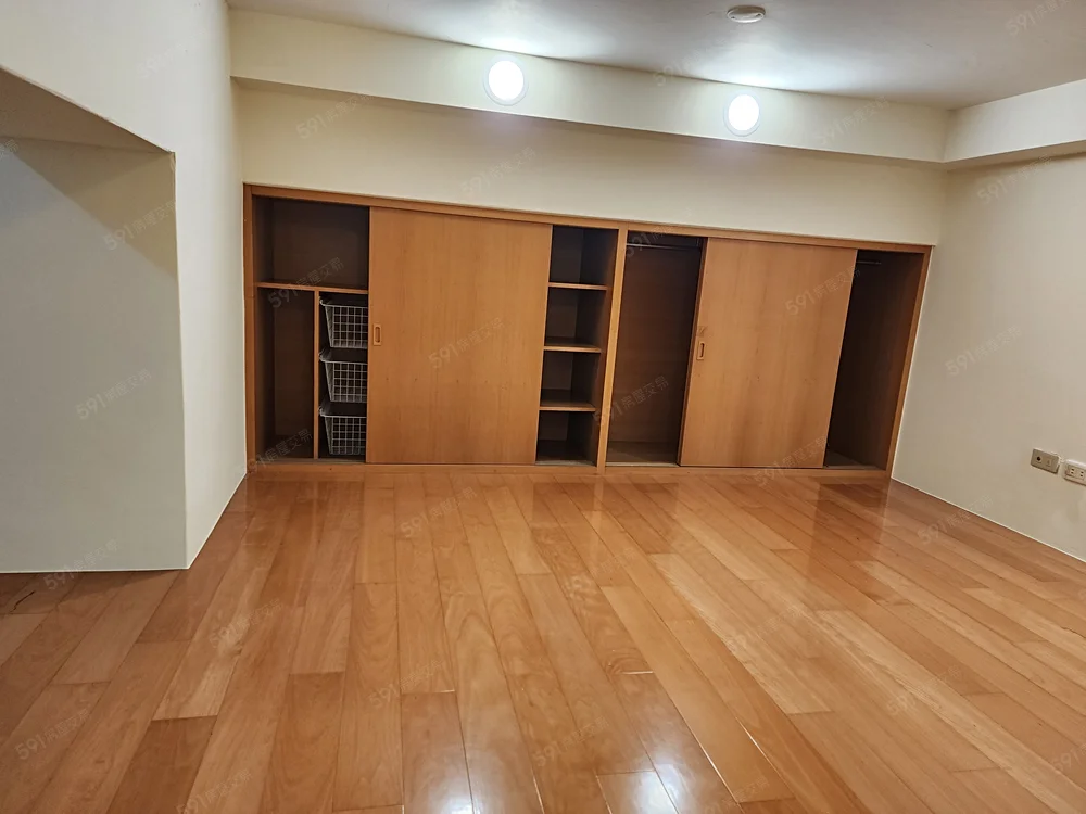 1 room apartment for rent in Songshan District, Taipei City | NT$ 23 500 | 18 ping slide 3