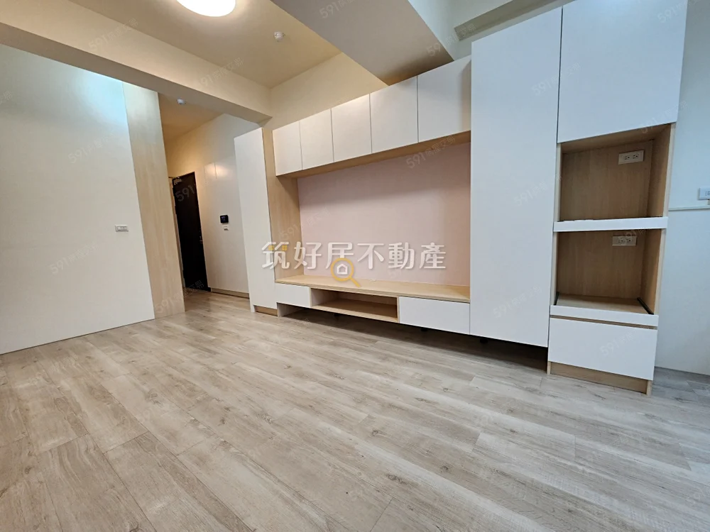 3 bedrooms apartment for sale TWD 11 580 000 - 20 ping - Shanhua District,Tainan City slide 0