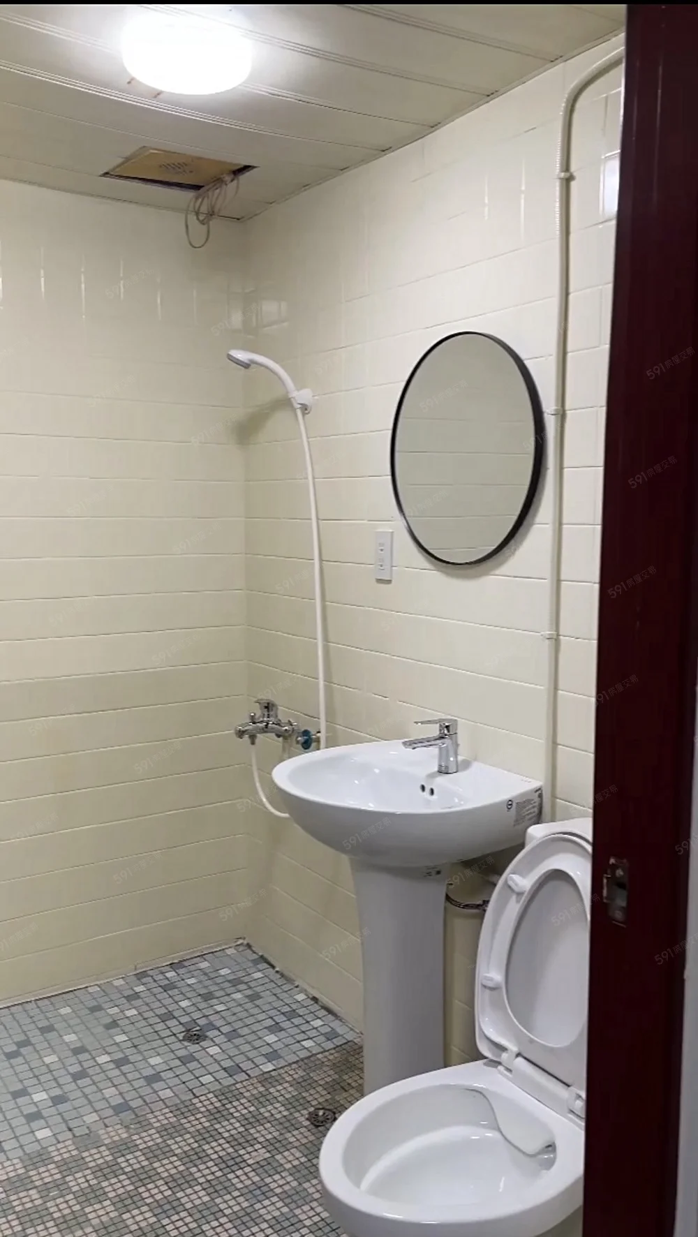 Room for rent in Daan District, Taipei City | NT$ 22 000 | 6 ping slide 0