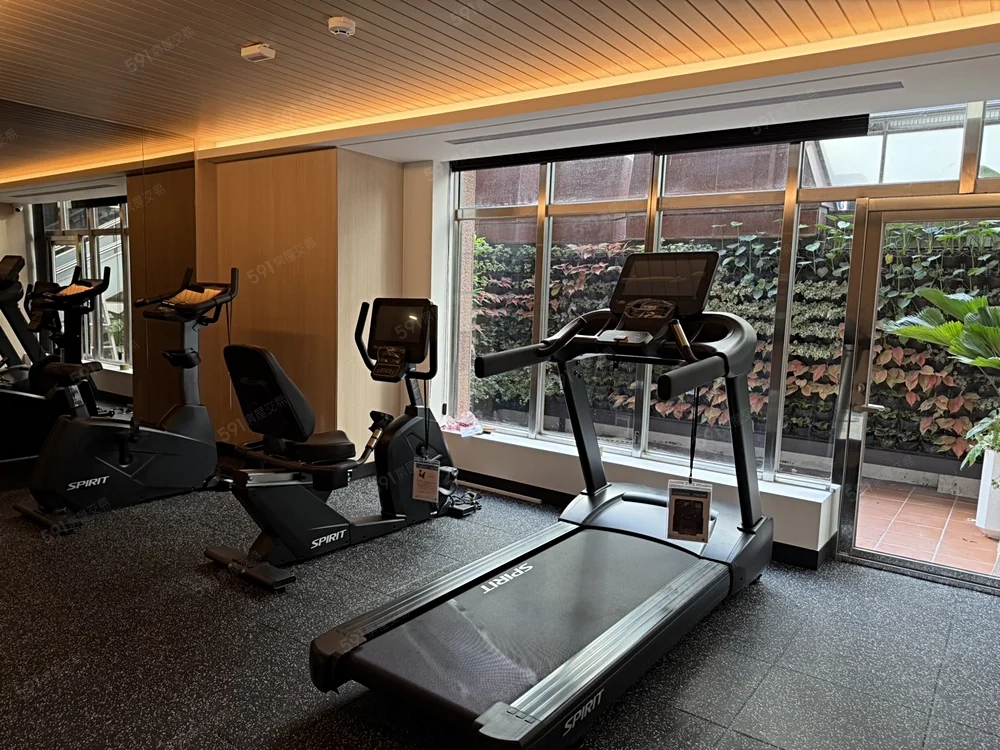 Studio apartment for rent TWD 62 000 - 14 ping - Zhongshan District, Taipei City slide 10