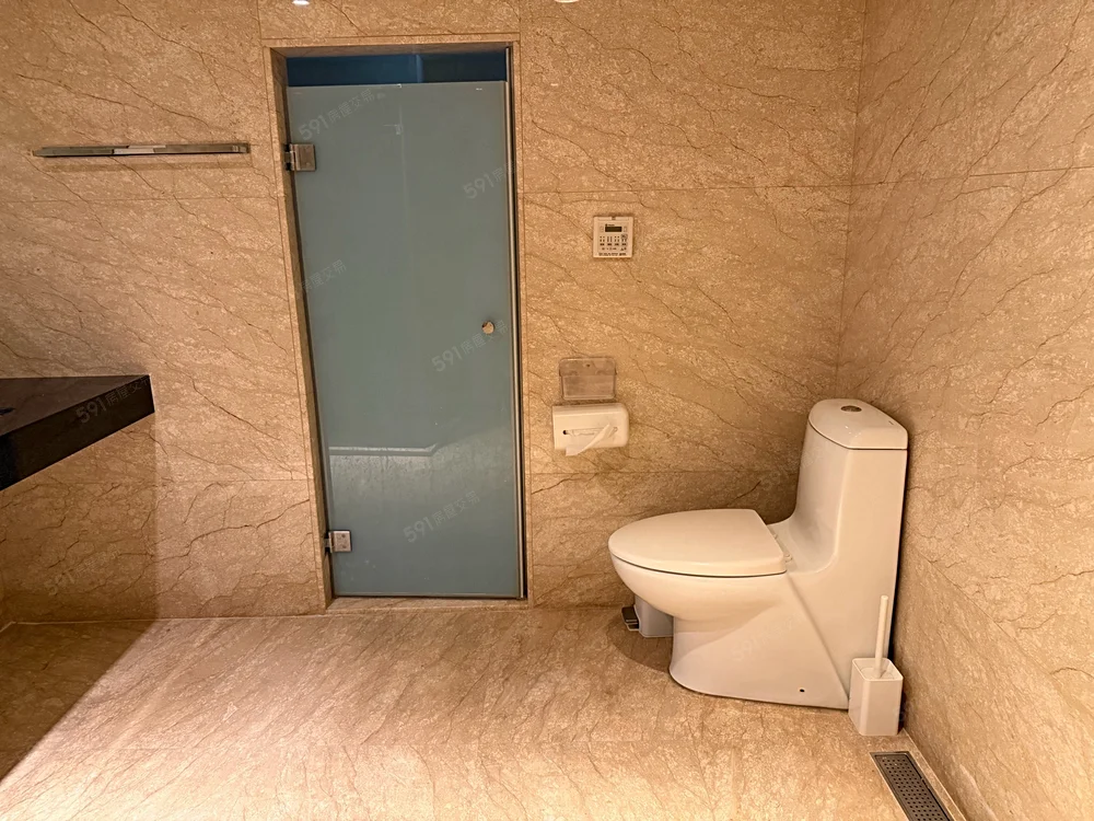 Room for rent in Nantun District, Taichung City | NT$ 16 000 | 17 ping slide 11