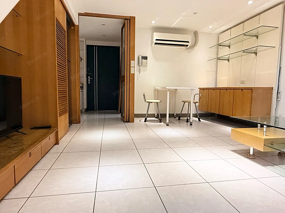 2 bedrooms apartment for rent in Zhongshan District, Taipei City | NT$ 40 000 | 20 ping slide 4