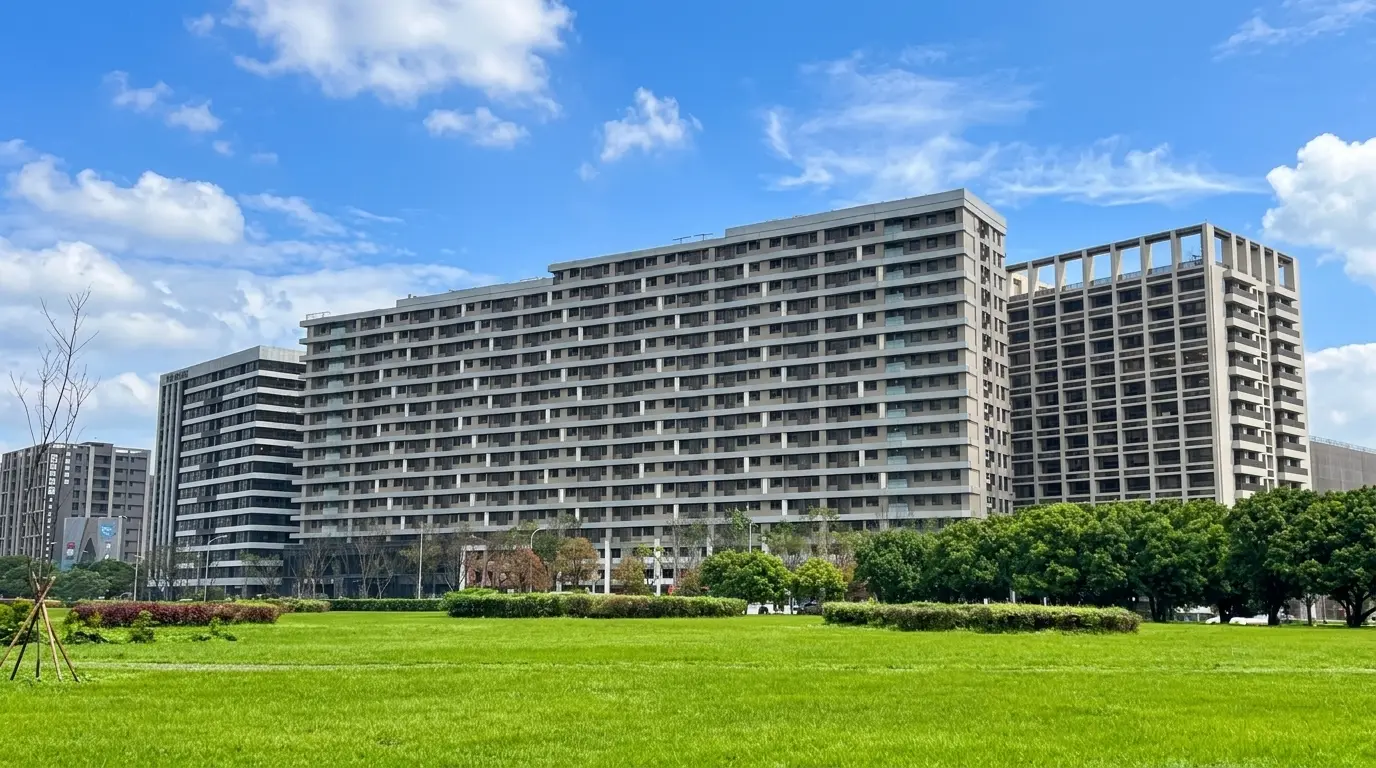 3 bedrooms apartment for rent in Zhongli District, Taoyuan City | NT$ 35 000 | 18 ping slide 0