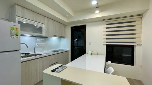 Apartment for rent NT$ 28 000 - Gaotiezhanqian Rd - 3 bedrooms