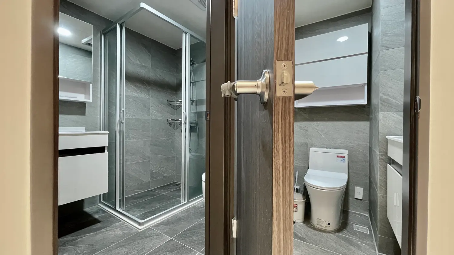 1 room apartment for rent in Zhongli District, Taoyuan City | NT$ 24 000 | 14 ping slide 3