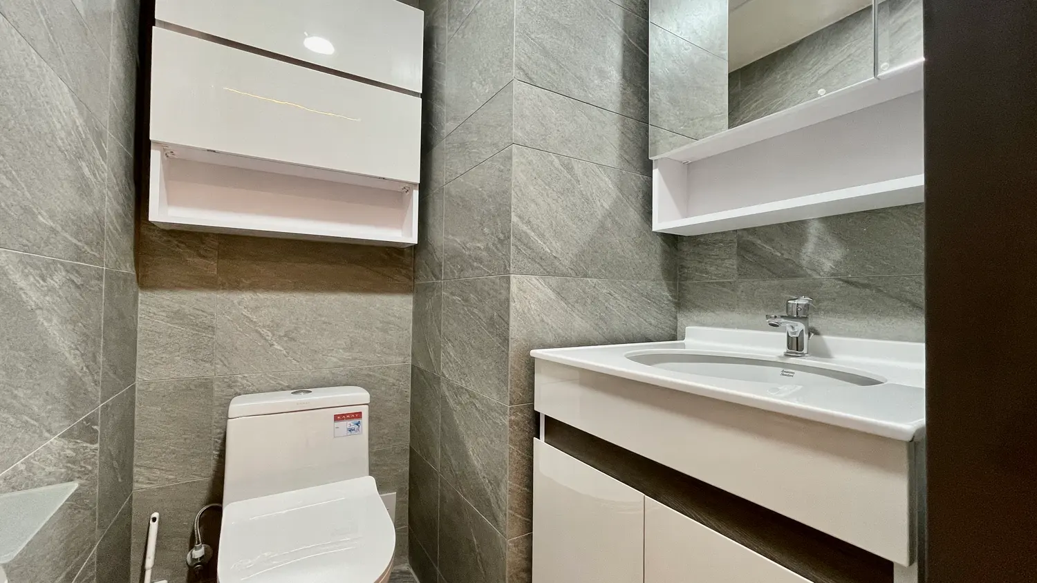 1 room apartment for rent in Zhongli District, Taoyuan City | NT$ 24 000 | 14 ping slide 5