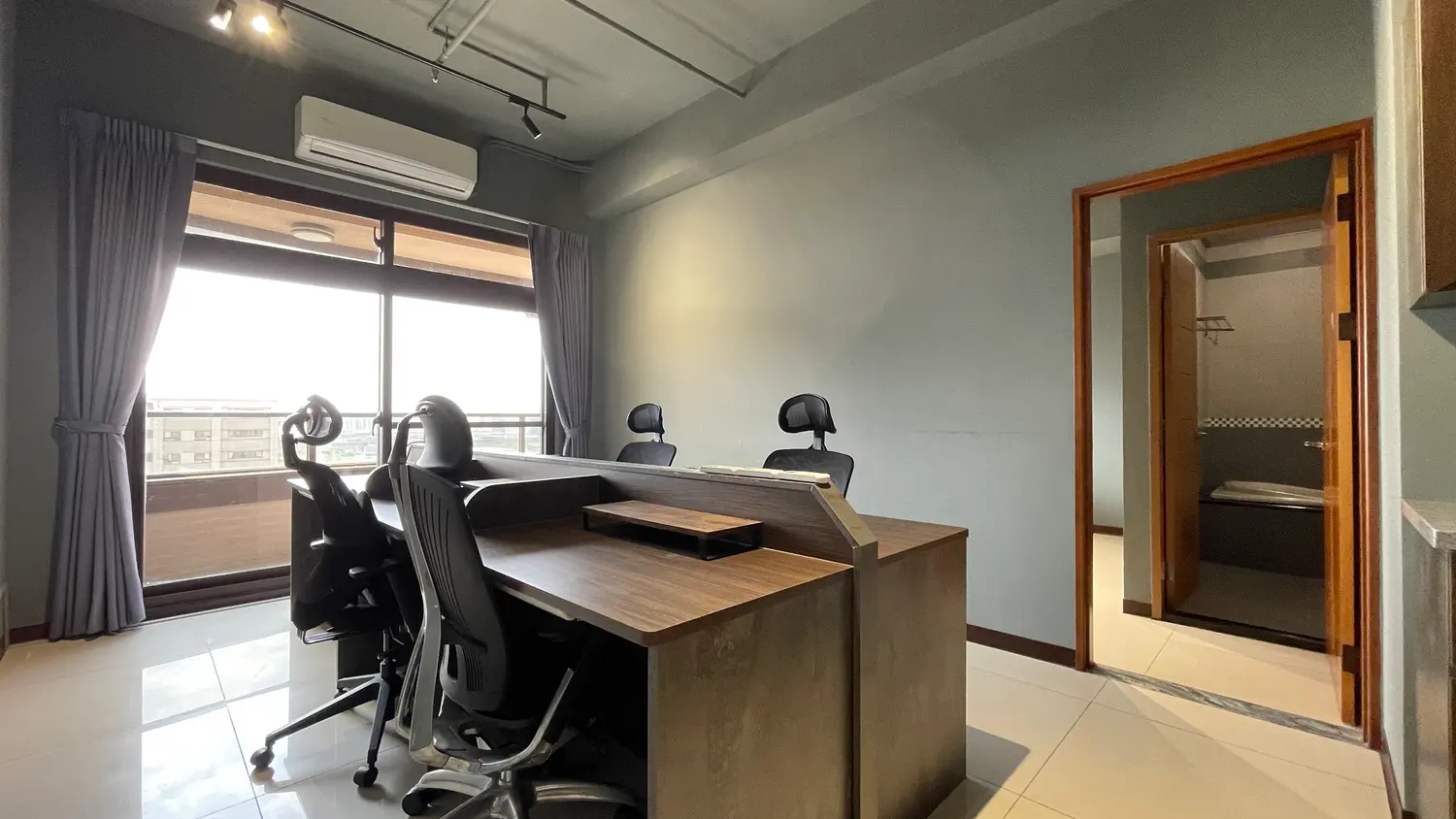 Office for rent in Zhongli District, Taoyuan City | NT$ 45 000 | 25 ping slide 4