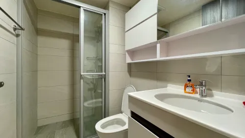 Apartment for rent NT$ 28 000 - Gaotiezhanqian Rd - 3 bedrooms
