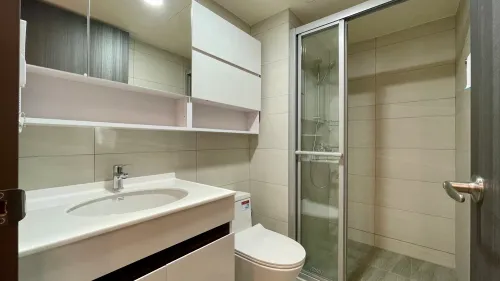 Apartment for rent NT$ 35 000 - Gaotiezhanqian Rd - 3 bedrooms