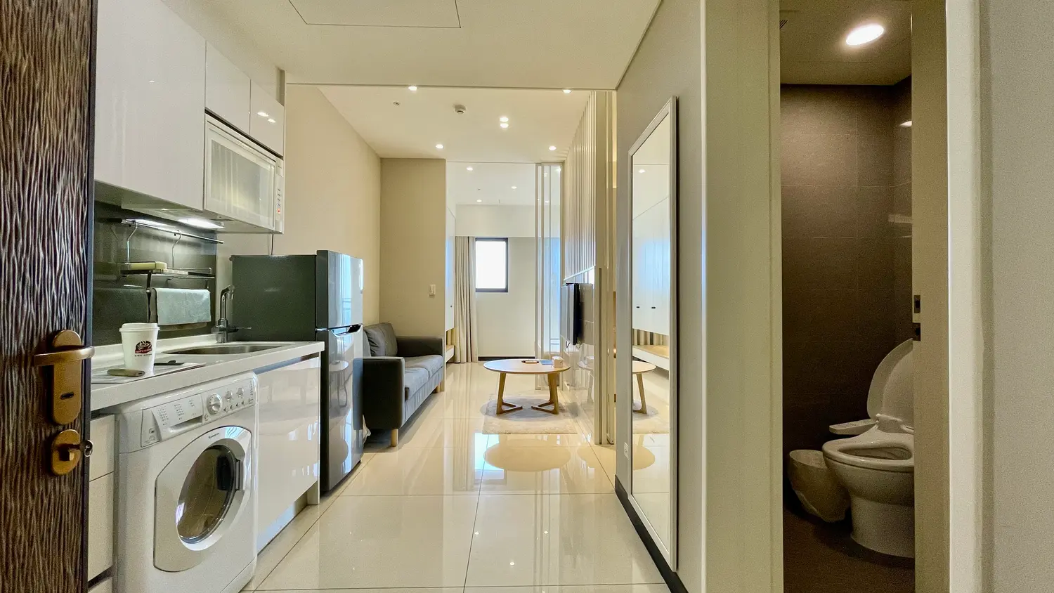 Studio apartment for rent in Zhongli District, Taoyuan City | NT$ 24 000 | 13 ping slide 5