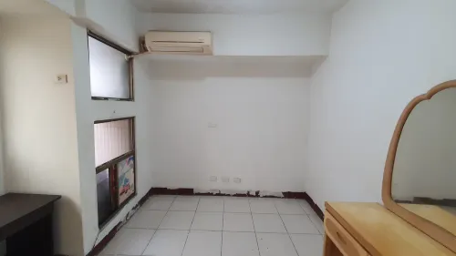 Apartment for rent TWD 13 000 - Guosheng 6th Street - 2 bedrooms