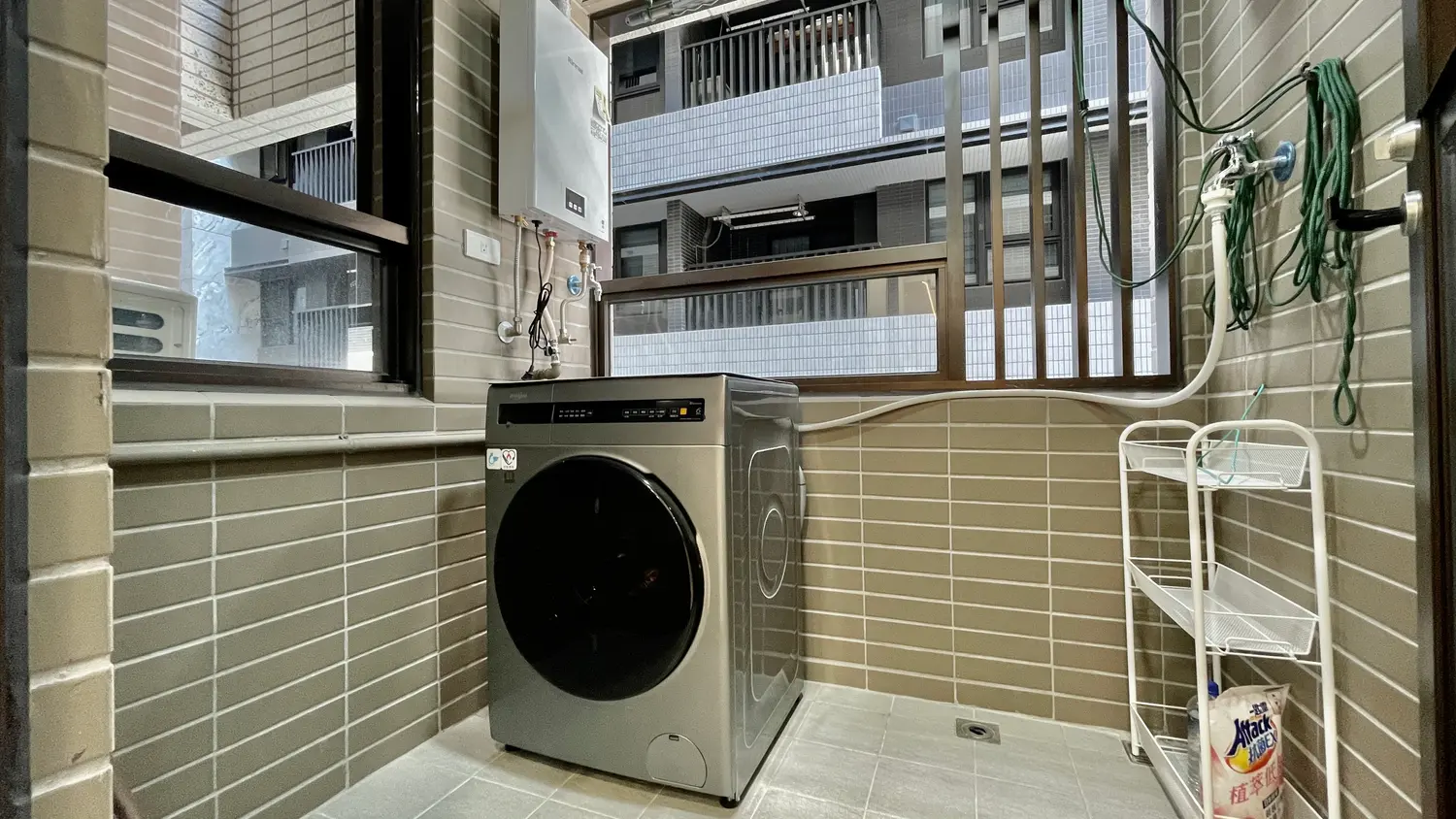 1 room apartment for rent in Zhongli District, Taoyuan City | NT$ 24 000 | 14 ping slide 8