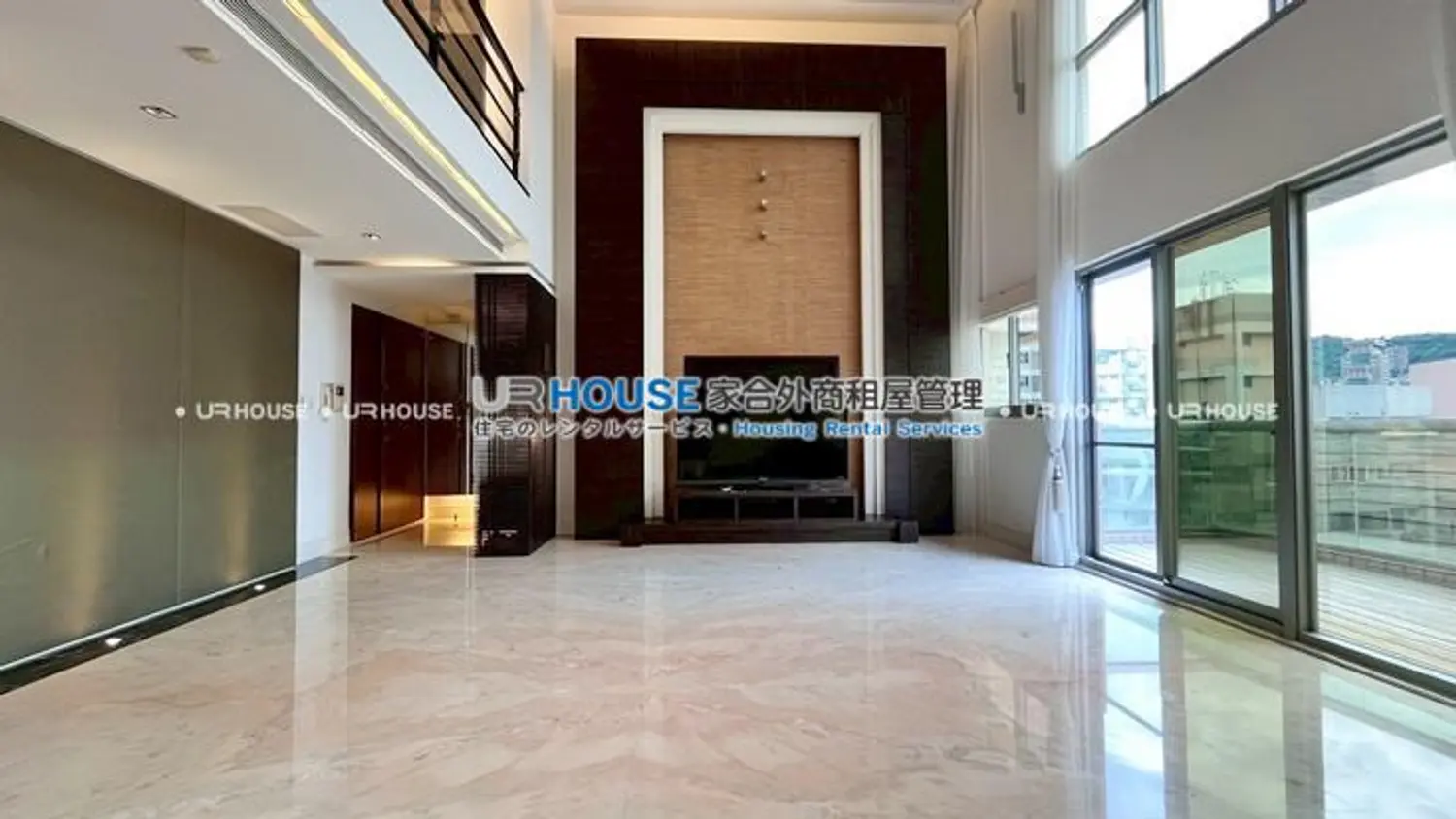 4 bedrooms apartment for rent TWD 320 000 - 124 ping - Xinyi District,Taipei City slide 0