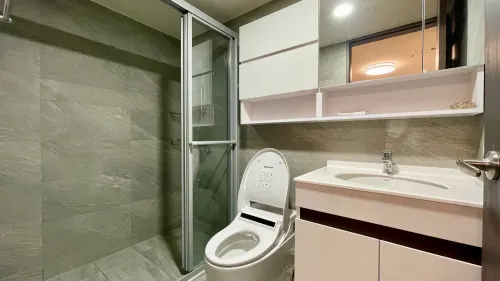 Apartment for rent NT$ 28 000 - Gaotiezhanqian Rd - 3 bedrooms