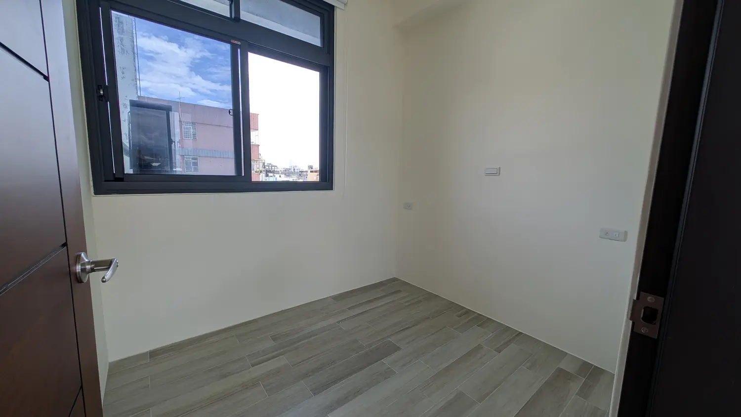 2 bedrooms apartment for sale in Hualien City, Hualien County | NT$ 6 980 000 | 14 ping slide 3