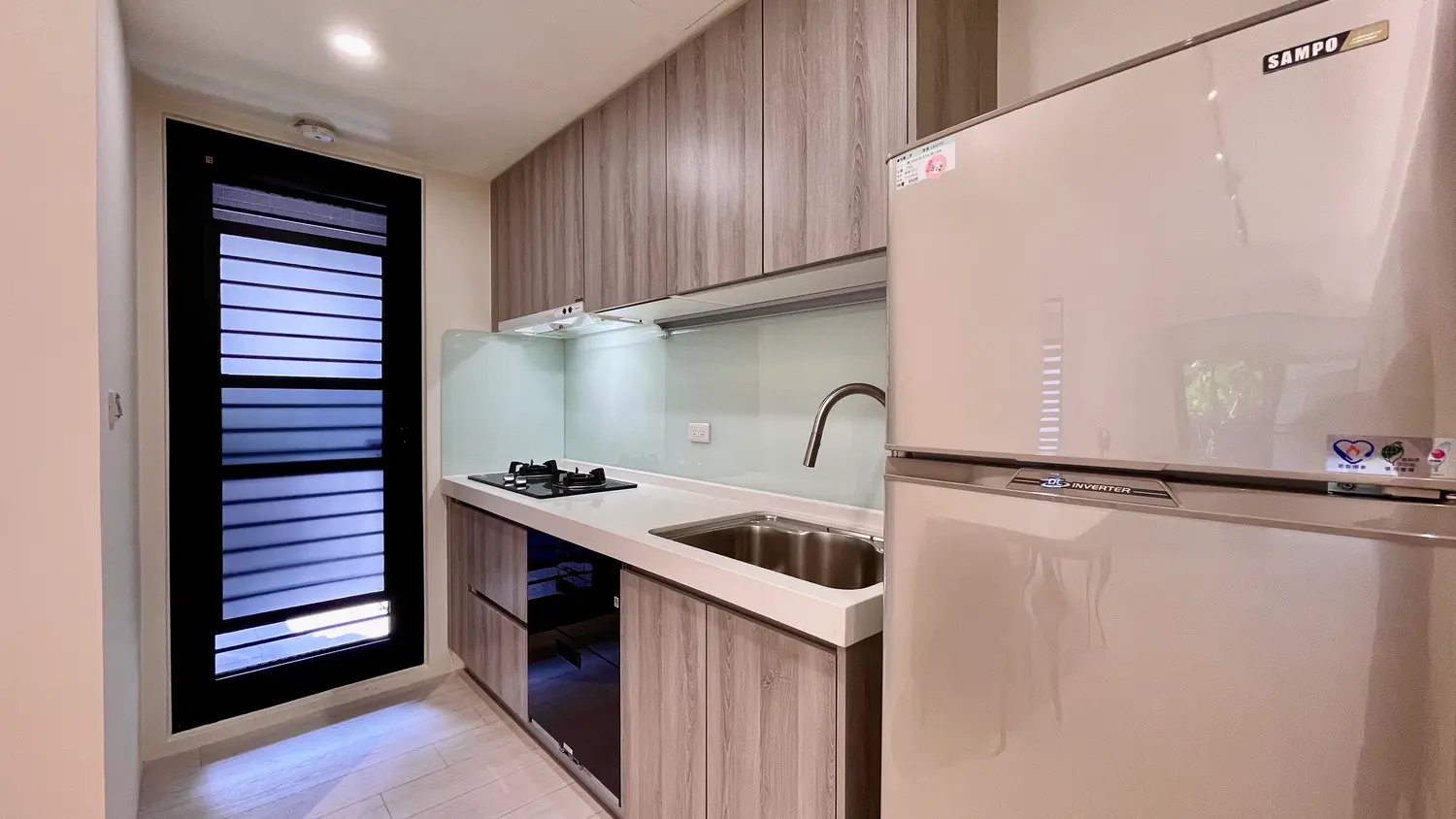 2 bedrooms apartment for rent in Zhongli District, Taoyuan City | NT$ 24 000 | 17 ping slide 10