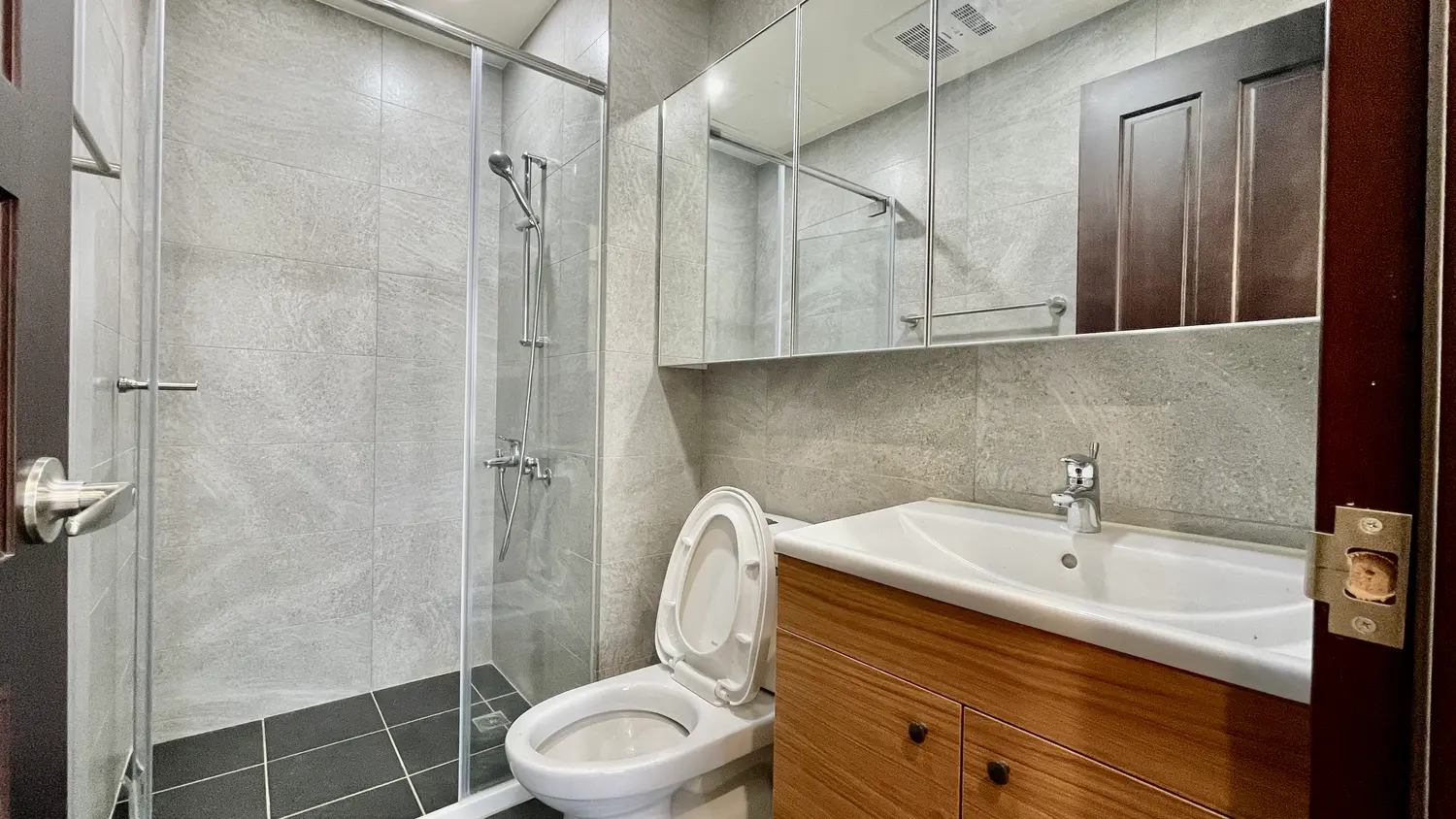 3 bedrooms apartment for rent in Dayuan District, Taoyuan City | NT$ 26 000 | 21 ping slide 12