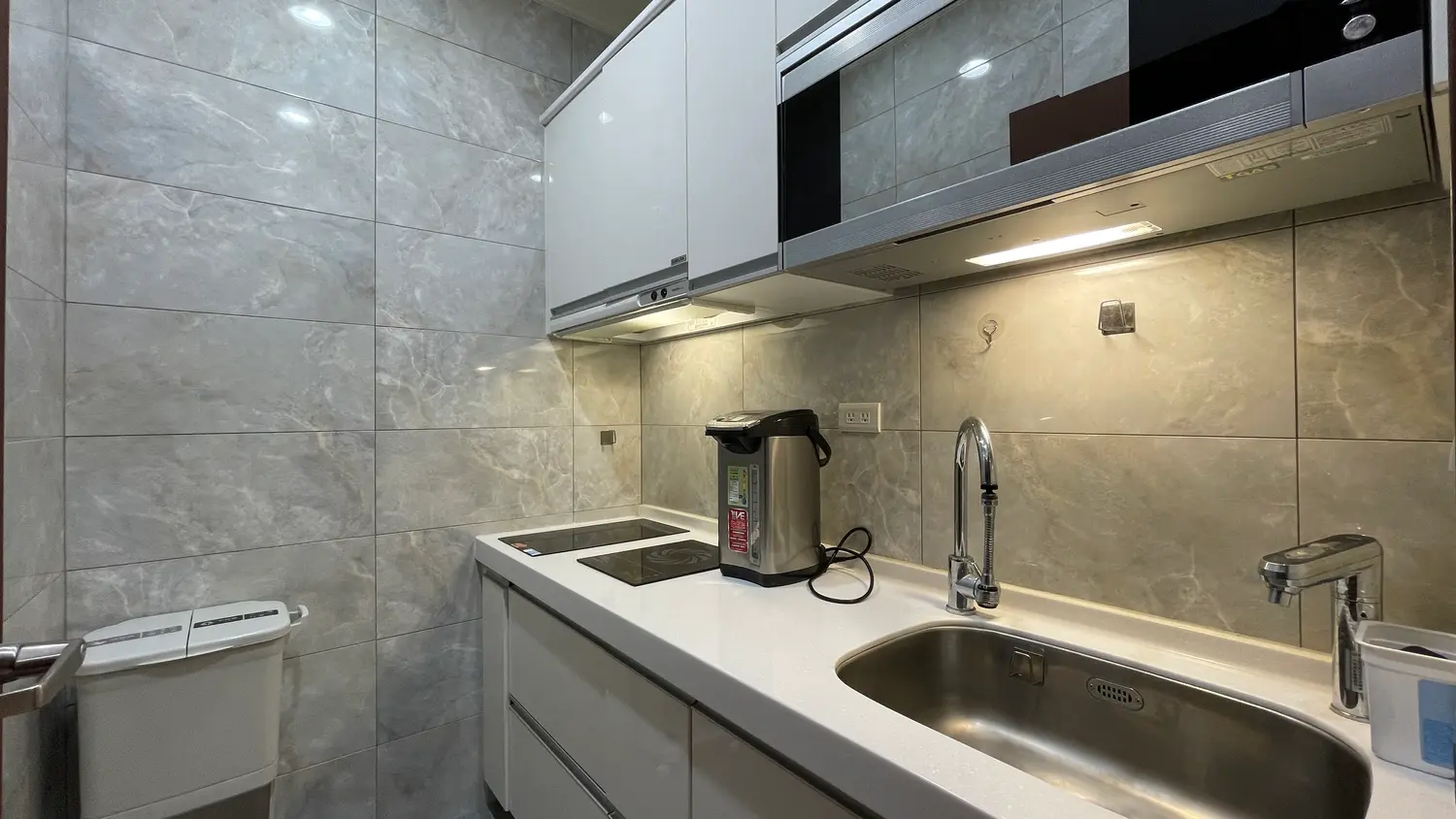Office for rent in Zhongli District, Taoyuan City | NT$ 45 000 | 25 ping slide 15