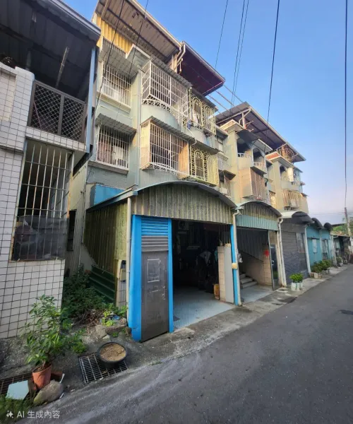 Townhouse for sale NT$ 5 980 000 - Lane 24, Zhongshan Road - 4 bedrooms