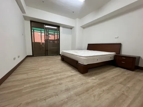 3 bedrooms apartment for sale in Zuoying District, Kaohsiung City | NT$ 11 980 000 | 27 ping slide 1