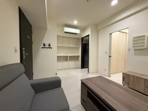 2 bedrooms apartment for sale in Qianjin District, Kaohsiung City | NT$ 10 380 000 | 16 ping slide 1