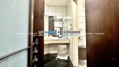 Apartment for rent TWD 80 000 -  - 4 bedrooms