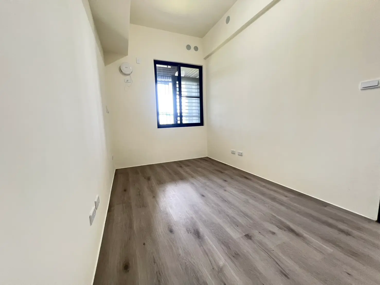 1 room apartment for rent in Qiaotou District, Kaohsiung City | NT$ 23 000 | 12 ping slide 2