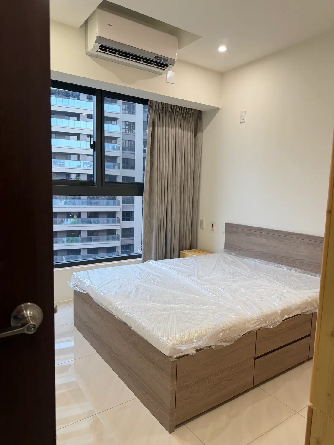 2 bedrooms apartment for rent in Sanmin District, Kaohsiung City | NT$ 27 200 | 18 ping slide 2