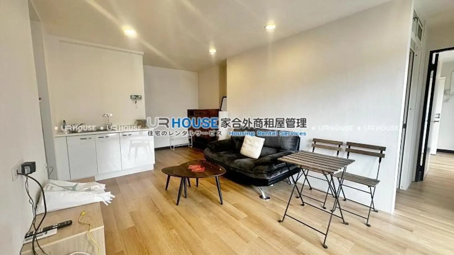 2 bedrooms apartment for rent TWD 45 000 - 20 ping - Daan District,Taipei City slide 1