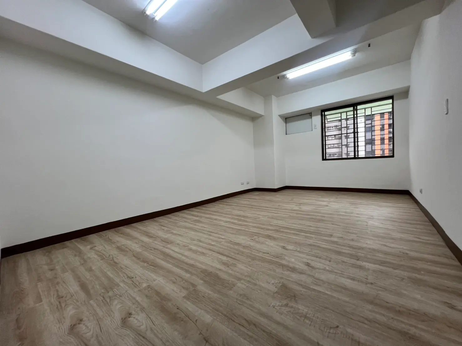 3 bedrooms apartment for sale in Zuoying District, Kaohsiung City | NT$ 11 980 000 | 27 ping slide 3