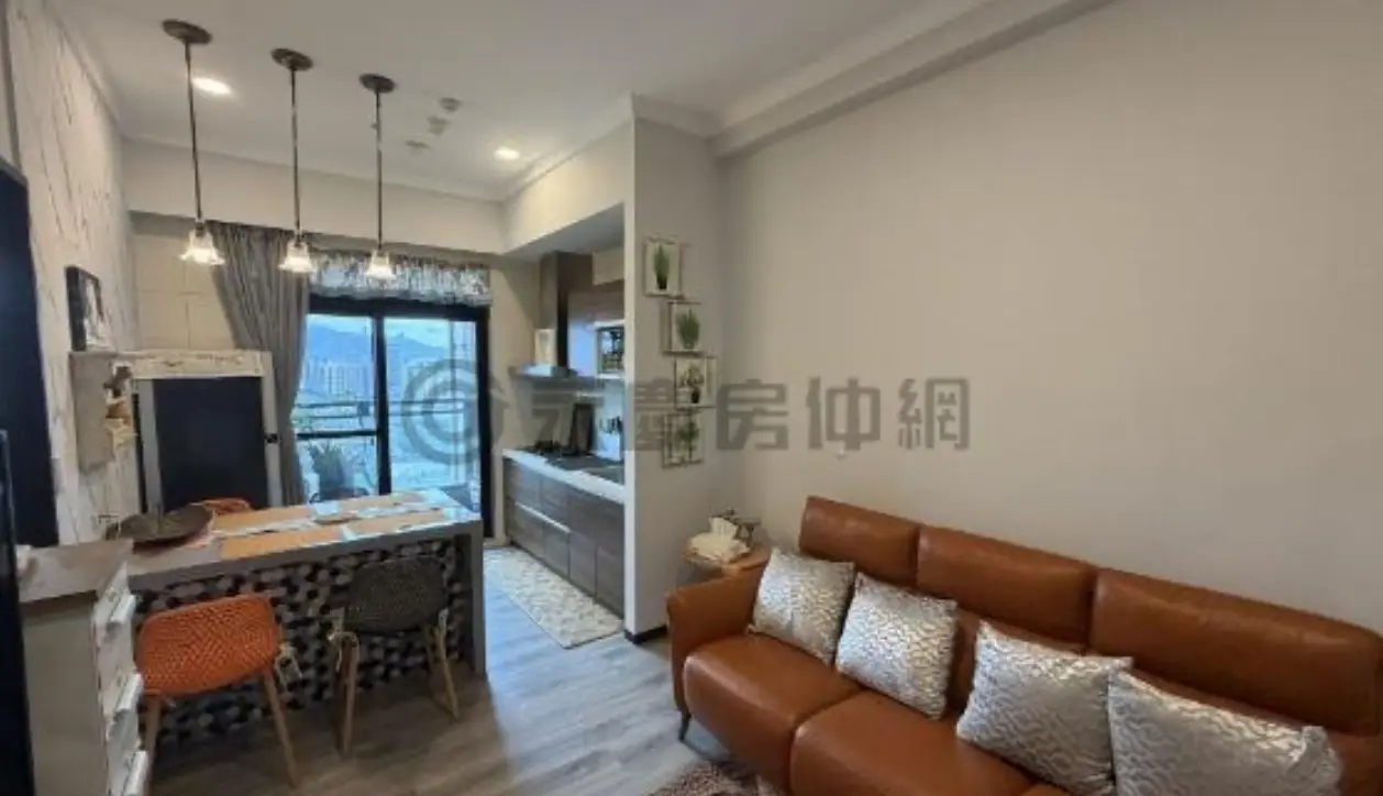 1 room apartment for sale in Tamsui District, New Taipei City | NT$ 8 980 000 | 11 ping slide 2