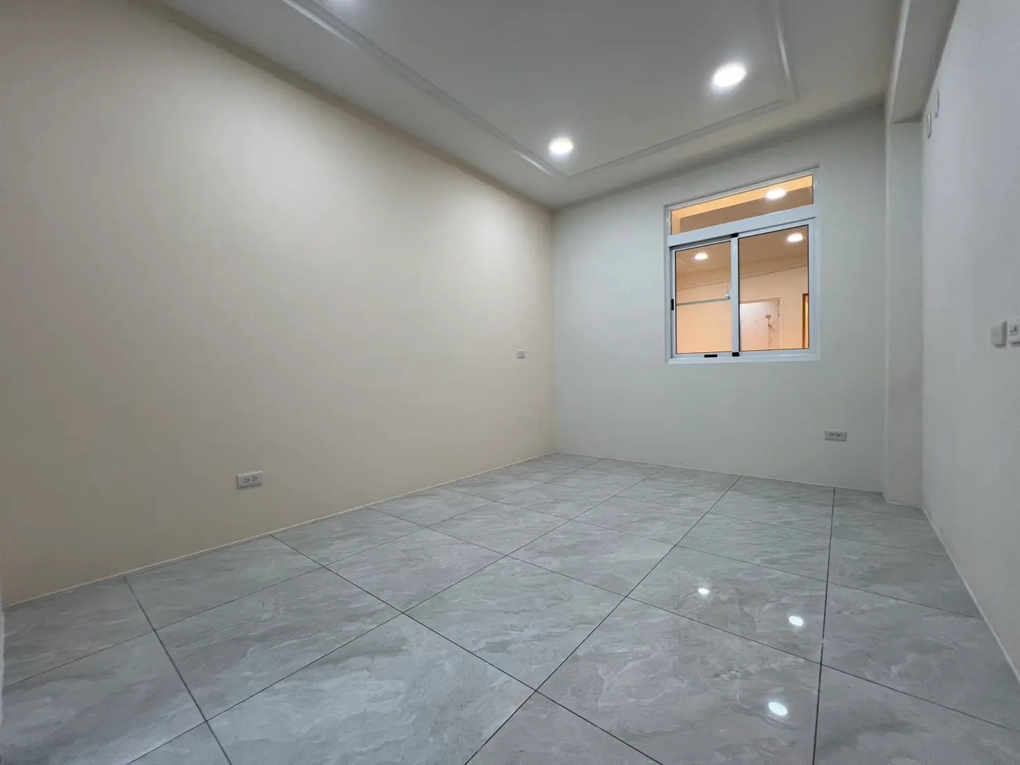 3 bedrooms apartment for sale in Sanmin District, Kaohsiung City | NT$ 9 580 000 | 19 ping slide 4