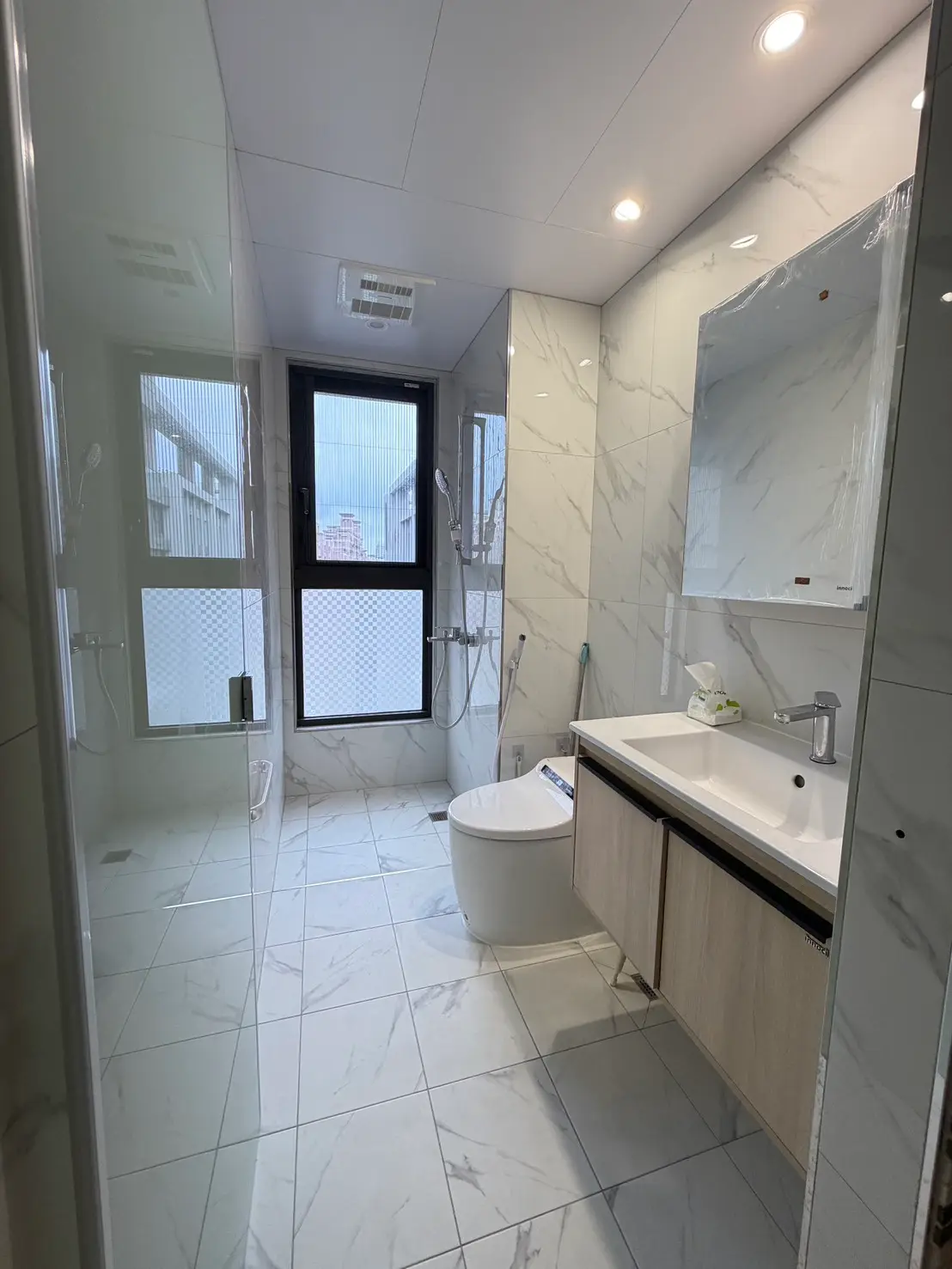 2 bedrooms apartment for rent in Sanmin District, Kaohsiung City | NT$ 27 200 | 18 ping slide 3