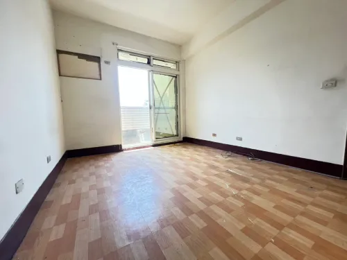 Apartment for sale NT$ 3 080 000 - Kaixuan 3rd Road - 3 bedrooms