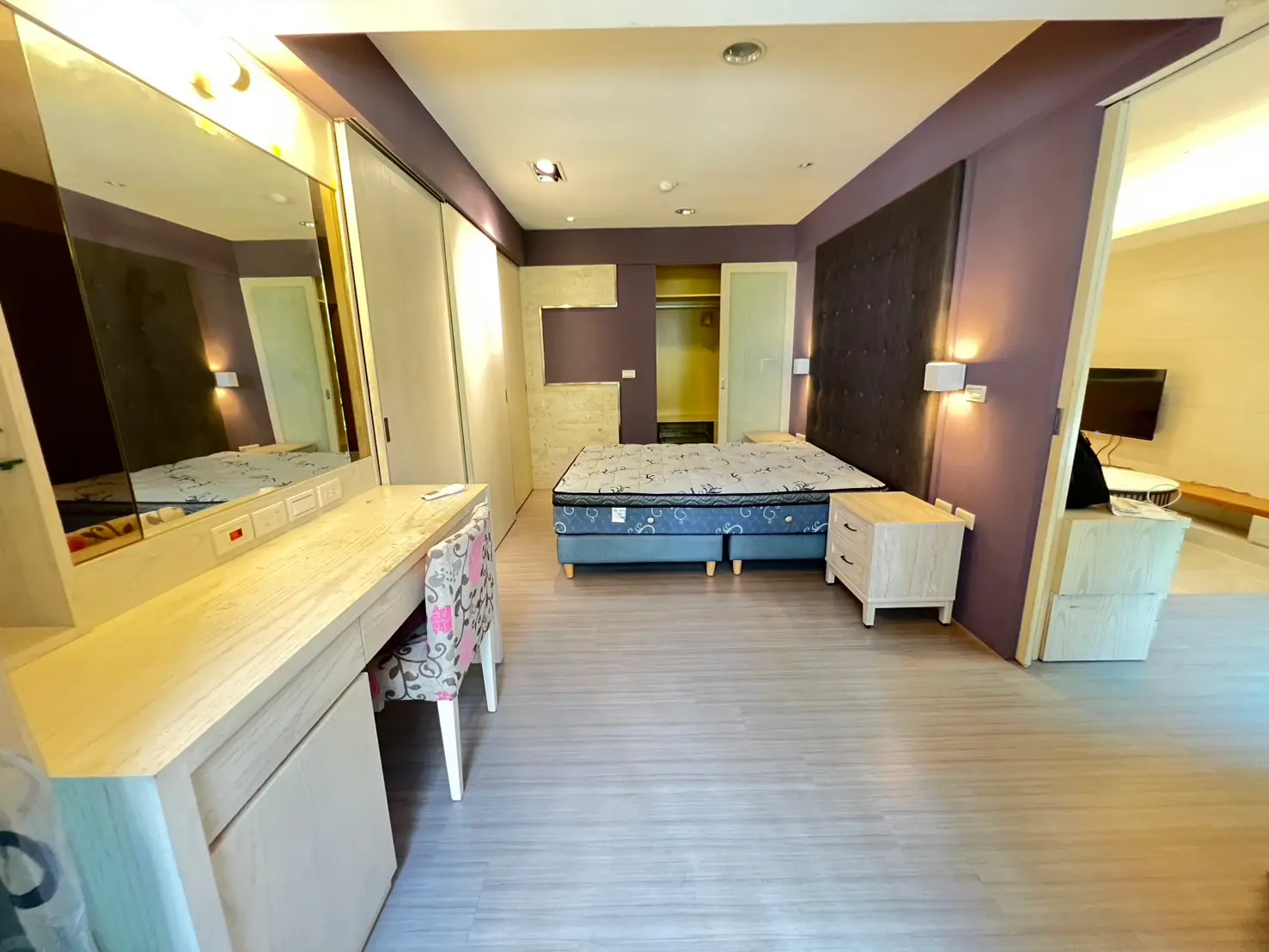 1 room apartment for rent in Cianjhen District, Kaohsiung City | NT$ 22 000 | 13 ping slide 5