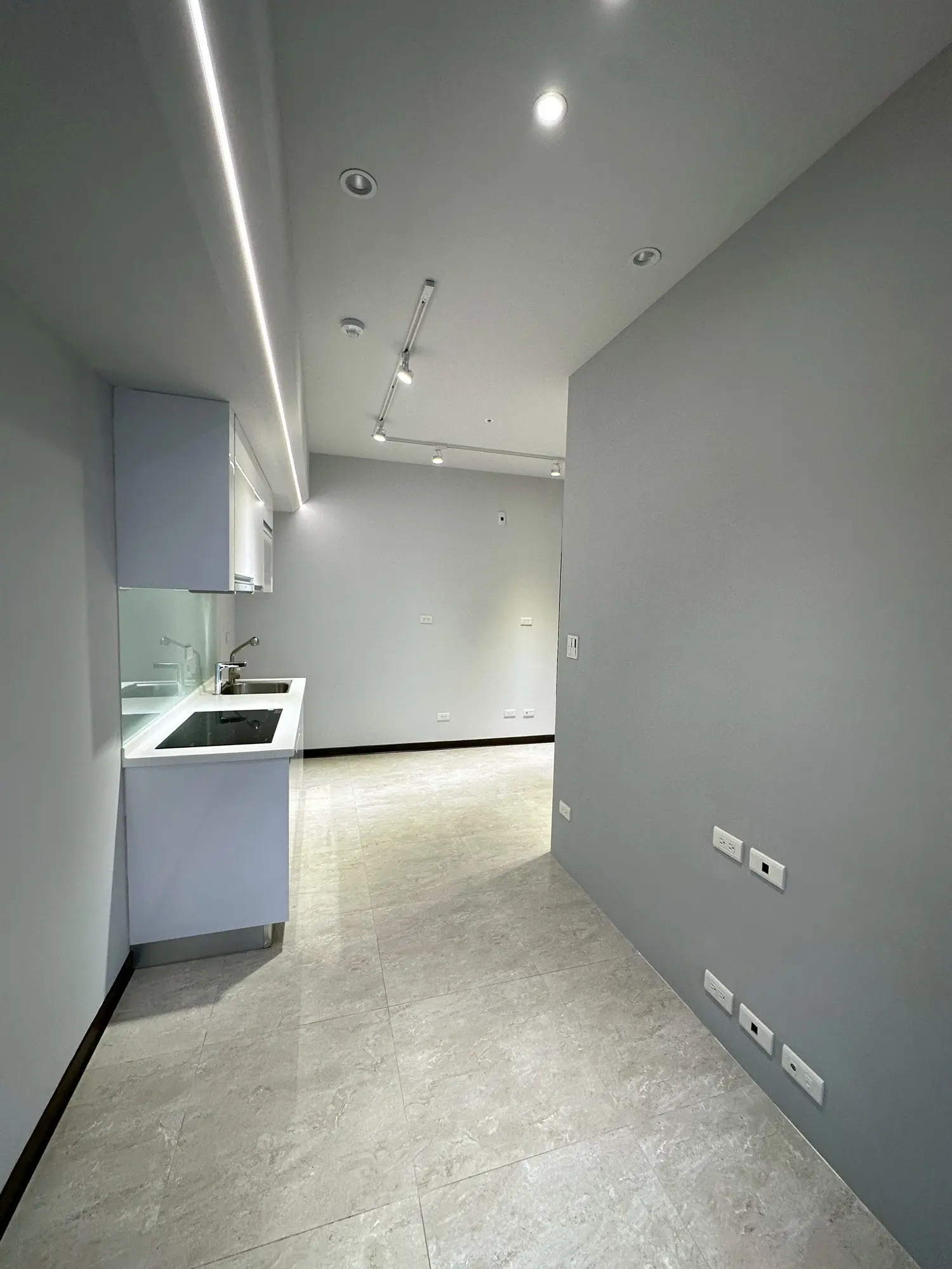 1 room apartment for rent TWD 31 000 - 13 ping - Qianjin District,Kaohsiung City slide 8