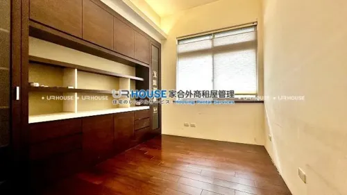 Apartment for rent TWD 80 000 -  - 4 bedrooms