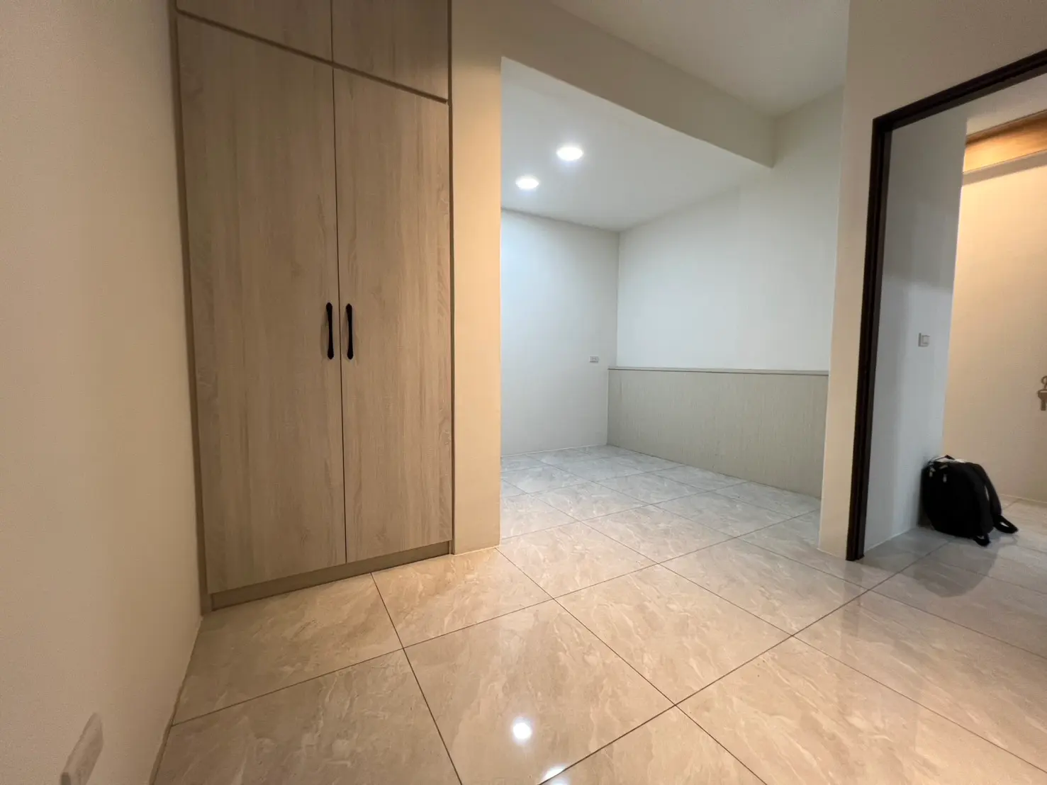 3 bedrooms apartment for sale in Sanmin District, Kaohsiung City | NT$ 9 580 000 | 19 ping slide 7