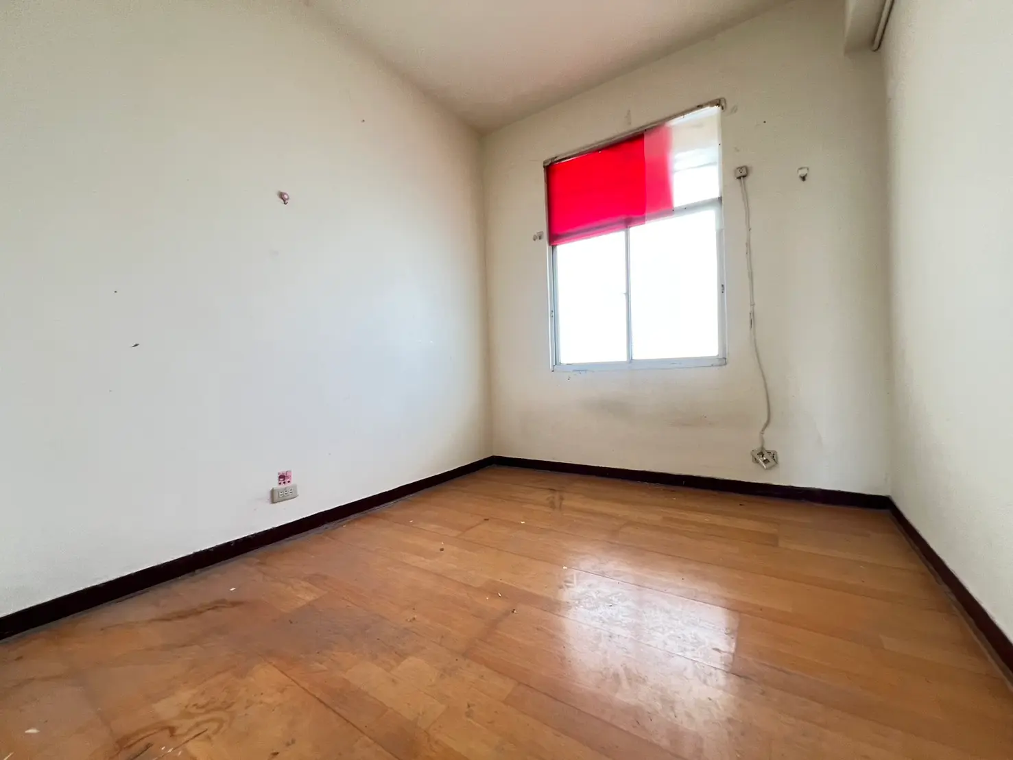 3 bedrooms apartment for sale in Cianjhen District, Kaohsiung City | NT$ 3 080 000 | 22 ping slide 7
