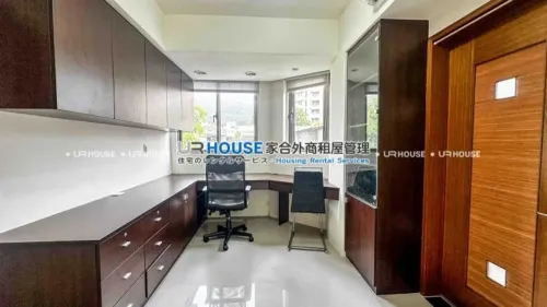 Apartment for rent TWD 58 000 -  - 4 bedrooms