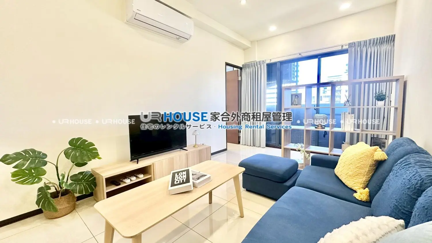 2 bedrooms apartment for rent TWD 78 000 - 20 ping - Datong District,Taipei City slide 0