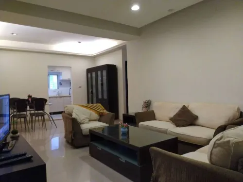 Room for rent NT$ 15 300 - Section 2, Keelung Road - 3 bedrooms