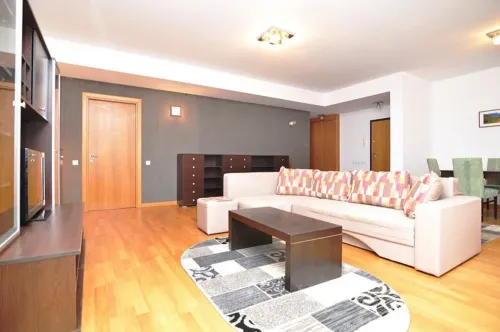 Apartment for rent TWD 28 595 - Huacheng Rd - 2 bedrooms