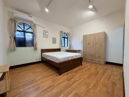 Room for rent NT$ 18 800 - Lane 365, Zhongzheng Road - 4 bedrooms