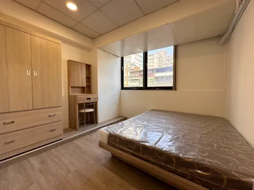 Room for rent NT$ 25 000 - Section 2, Minquan East Road - 1 room