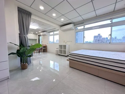 Room for rent in Taipei City, Daan District | NT$ 38 800 | 12 ping slide 1