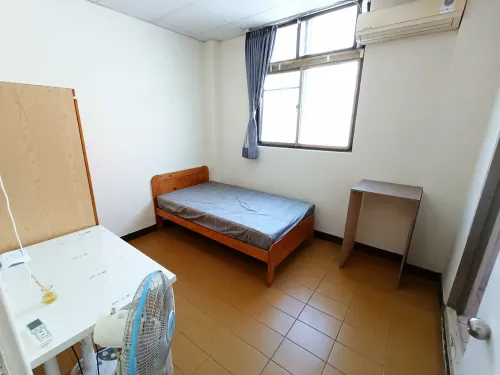 Room for rent NT$ 5 200 - Fuxing Road - 1 room